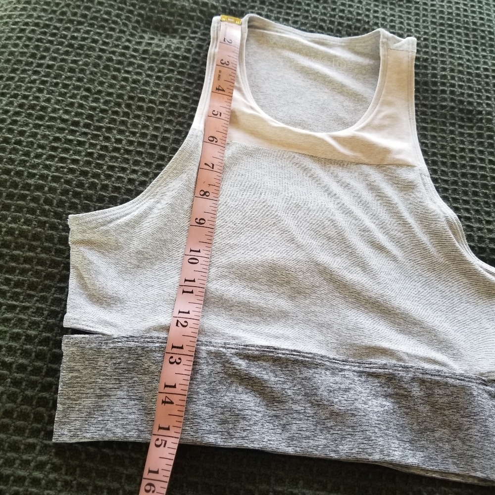 Outdoor Voices | Splash Back Sports Bra - Picture 7 of 7